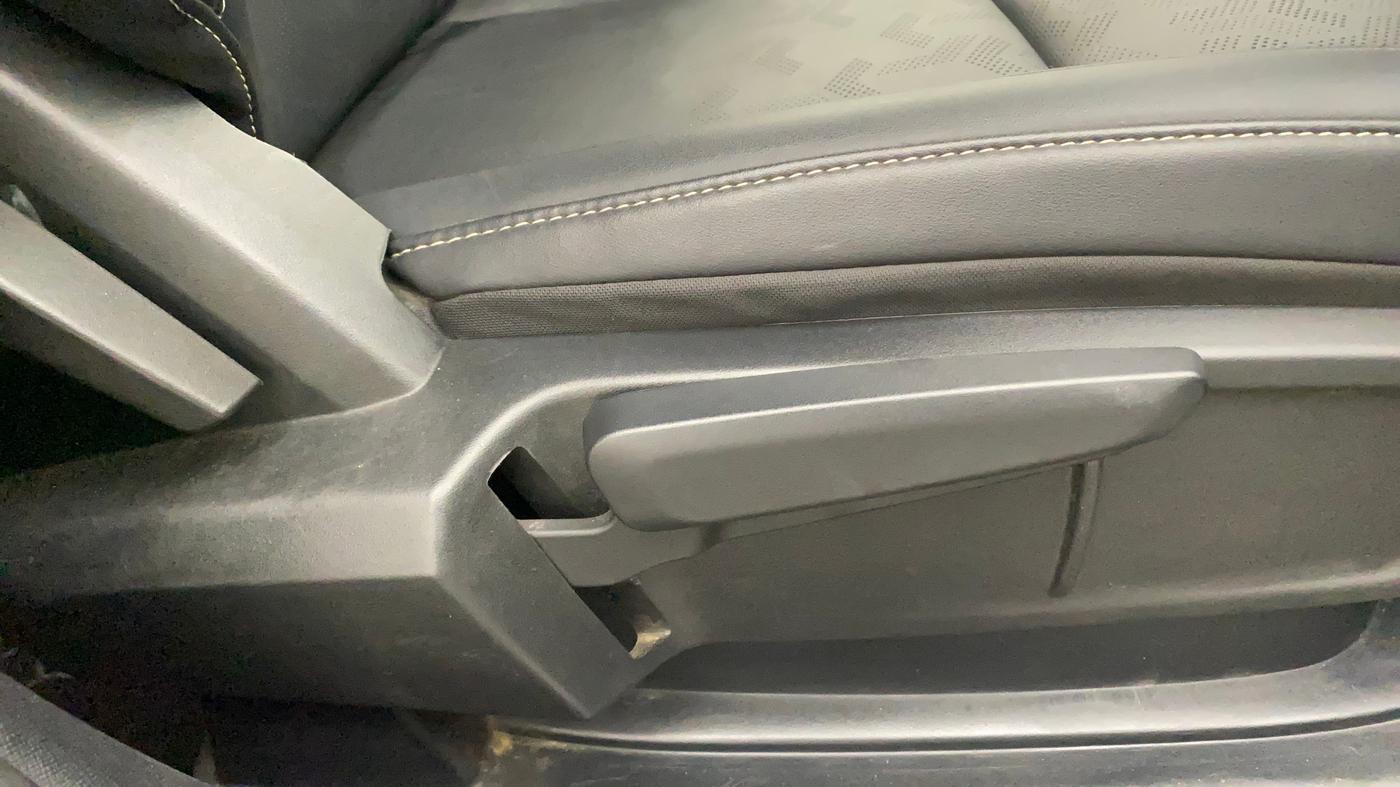 2021 Tata ALTROZ XZ PLUS PETROL, Petrol, Manual, 21,943 km, Driver Side Adjustment Panel