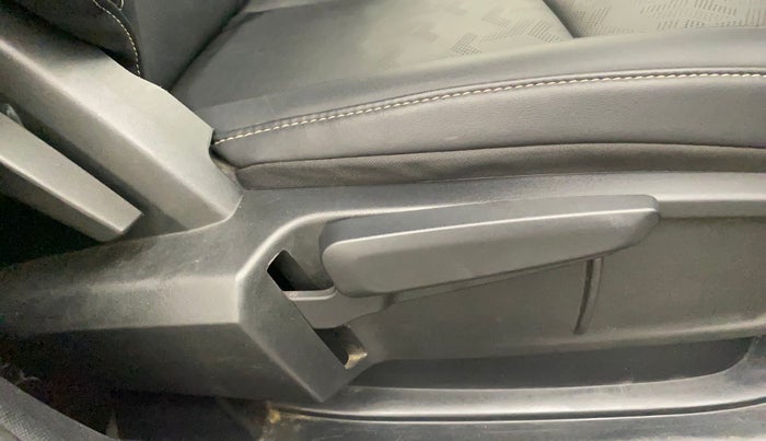 2021 Tata ALTROZ XZ PLUS PETROL, Petrol, Manual, 21,943 km, Driver Side Adjustment Panel