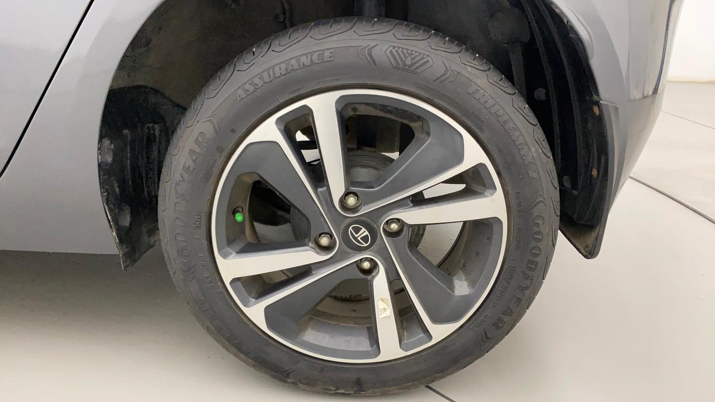 2021 Tata ALTROZ XZ PLUS PETROL, Petrol, Manual, 21,943 km, Left Rear Wheel