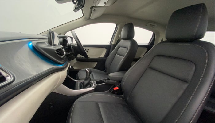 2021 Tata ALTROZ XZ PLUS PETROL, Petrol, Manual, 21,943 km, Right Side Front Door Cabin