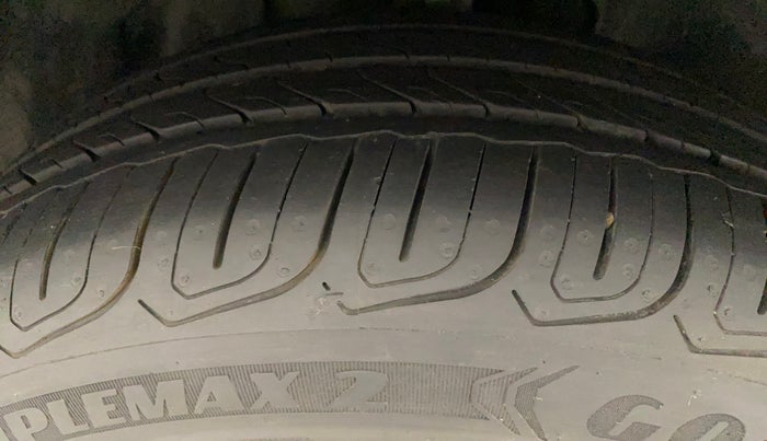 2021 Tata ALTROZ XZ PLUS PETROL, Petrol, Manual, 21,943 km, Right Front Tyre Tread