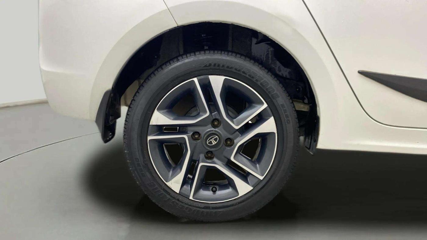 2017 Tata TIGOR XZ (O) PETROL, Petrol, Manual, 39,164 km, Right Rear Wheel