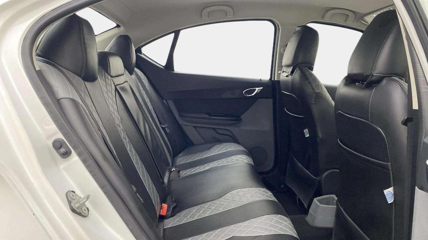 2017 Tata TIGOR XZ (O) PETROL, Petrol, Manual, 39,164 km, Right Side Rear Door Cabin