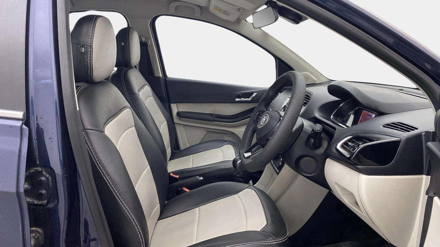 2023 Tata TIGOR XZ PLUS CNG, CNG, Manual, 46,772 km, Right Side Front Door Cabin