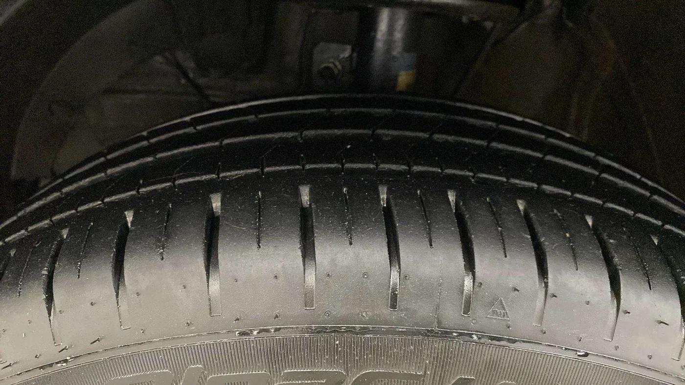 2022 Maruti Baleno ALPHA PETROL 1.2, Petrol, Manual, 14,351 km, Left Front Tyre Tread