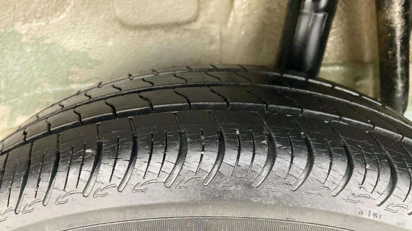 2020 Maruti S PRESSO VXI PLUS AMT, Petrol, Automatic, 9,764 km, Left Rear Tyre Tread