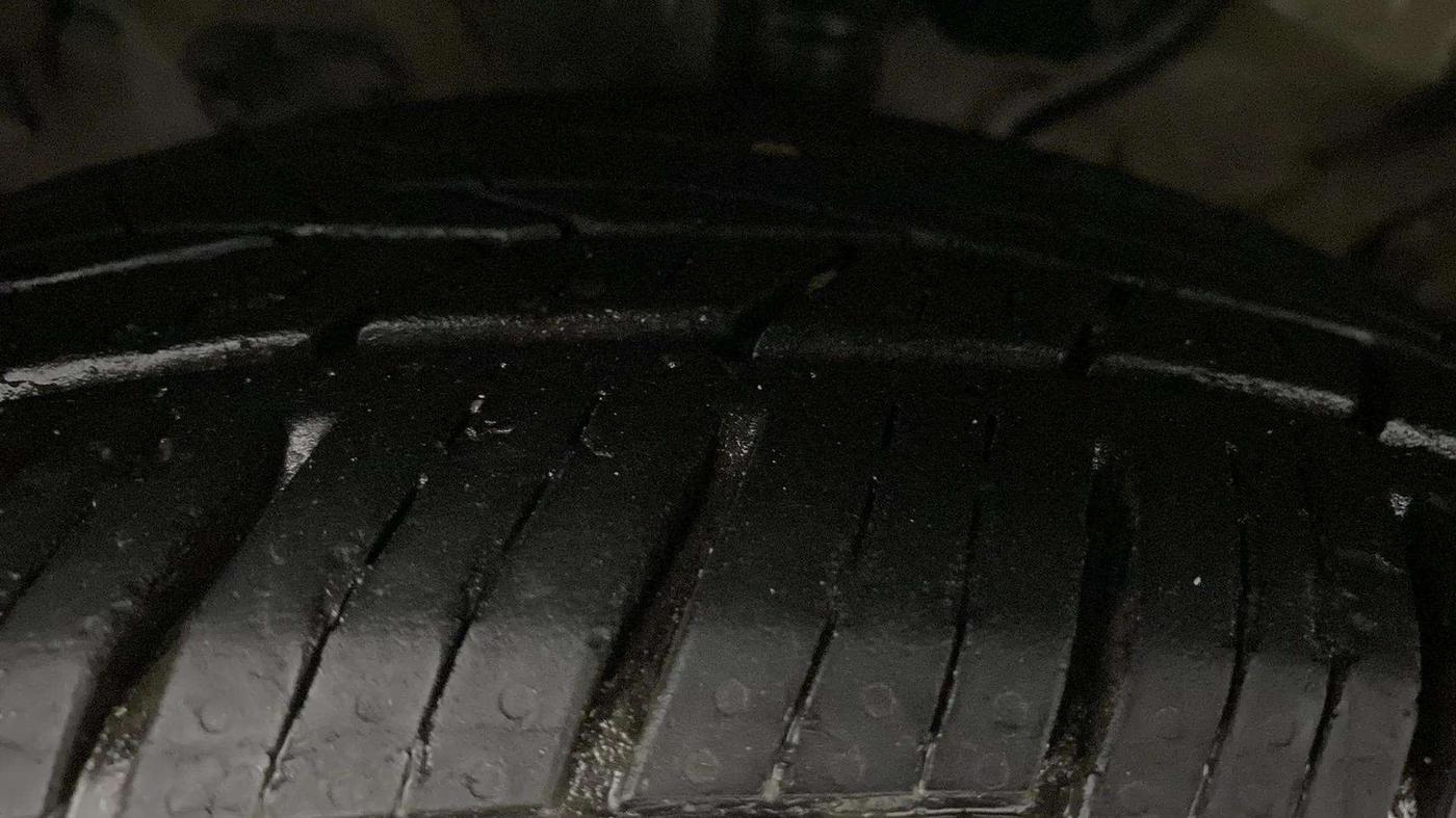 2020 KIA SELTOS HTX 1.5 DIESEL, Diesel, Manual, 93,192 km, Left Front Tyre Tread