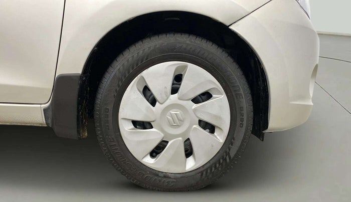 2016 Maruti Celerio VXI CNG, CNG, Manual, 86,742 km, Right Front Wheel
