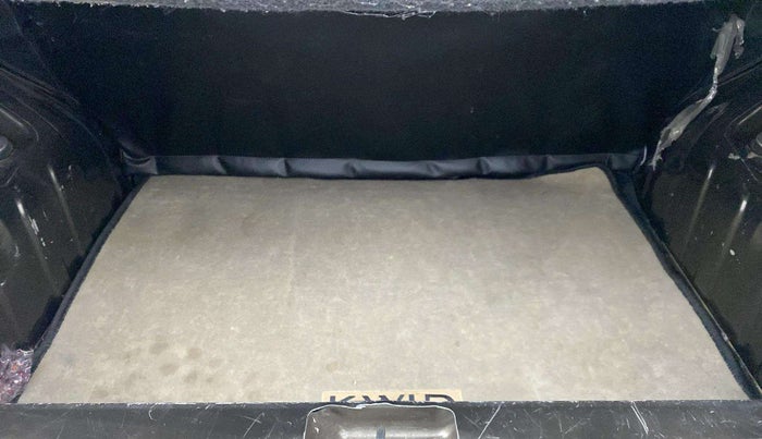 2019 Renault Kwid RXT 1.0 AMT (O), Petrol, Automatic, 42,049 km, Dicky (Boot door) - Jack missing