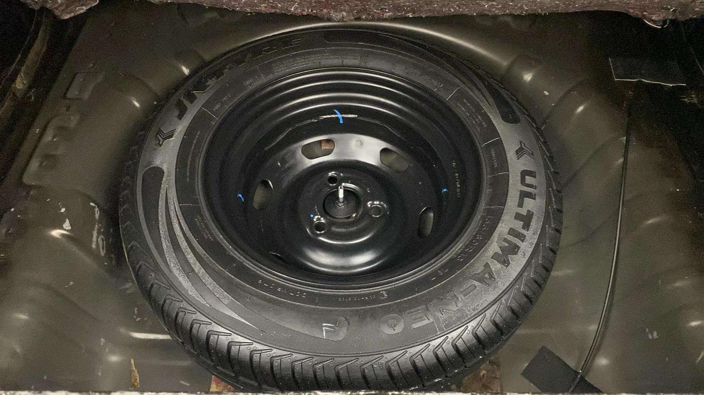 2019 Renault Kwid RXT 1.0 AMT (O), Petrol, Automatic, 42,049 km, Spare Tyre