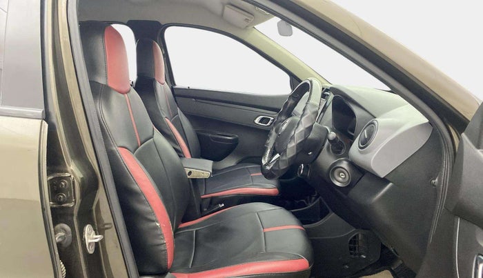 2019 Renault Kwid RXT 1.0 AMT (O), Petrol, Automatic, 42,049 km, Right Side Front Door Cabin