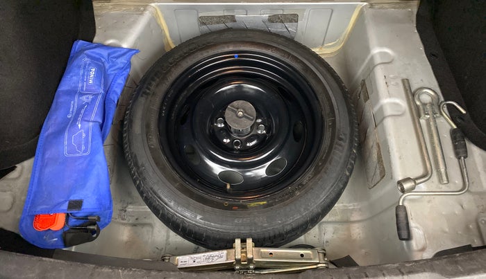 2017 Tata Zest XT PETROL, Petrol, Manual, 51,776 km, Spare Tyre