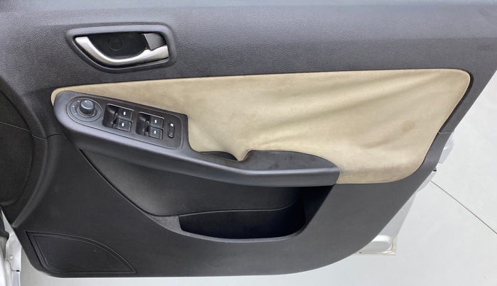 2017 Tata Zest XT PETROL, Petrol, Manual, 51,776 km, Driver Side Door Panels Control