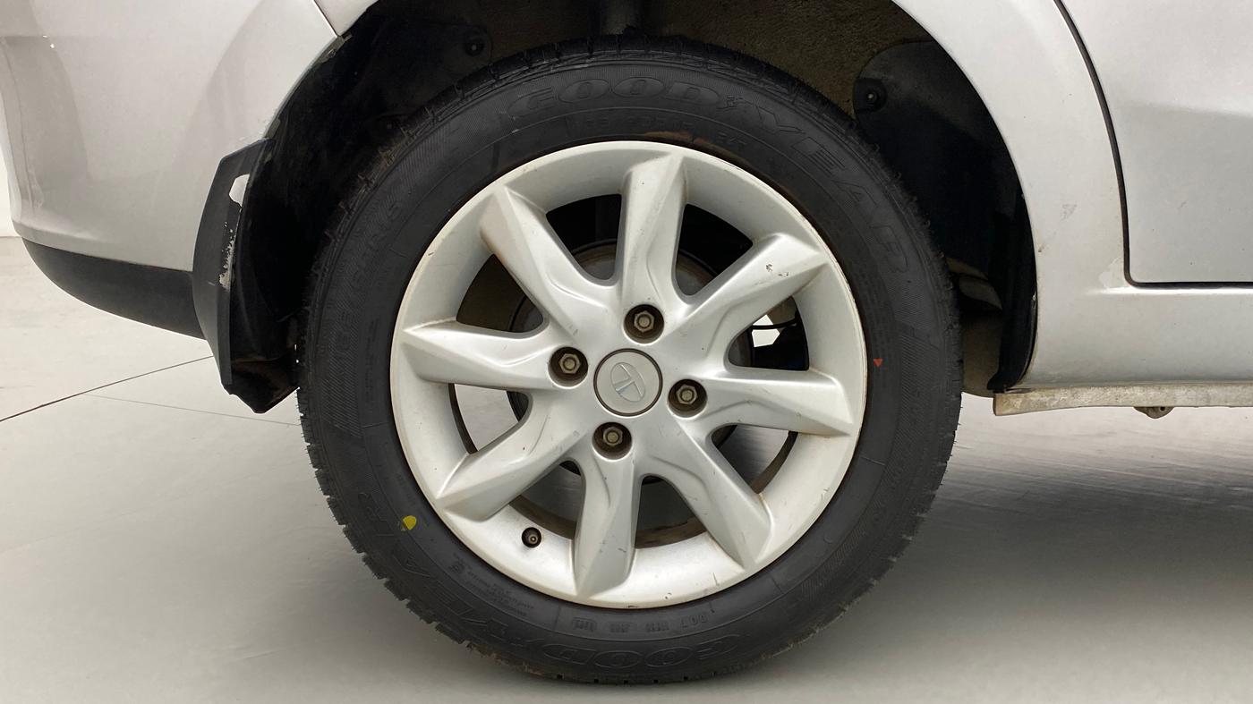 2017 Tata Zest XT PETROL, Petrol, Manual, 51,776 km, Right Rear Wheel