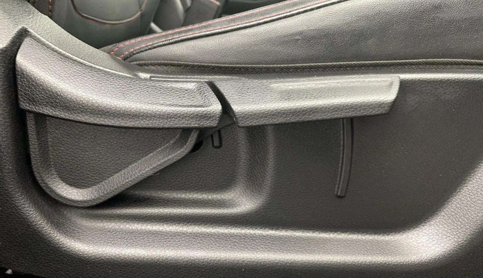 2019 KIA SELTOS GTK 1.4 PETROL, Petrol, Manual, 26,250 km, Driver Side Adjustment Panel