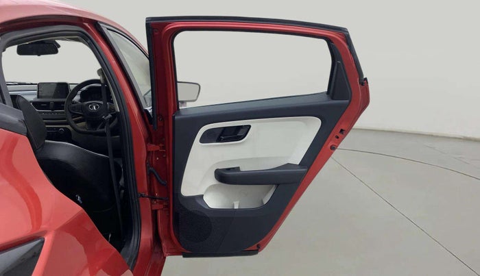 2021 Tata ALTROZ XT PETROL, Petrol, Manual, 21,415 km, RHS Rear Door