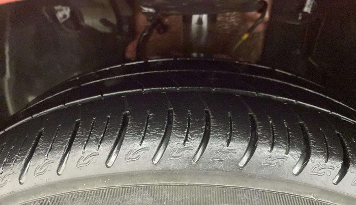 2021 Tata ALTROZ XT PETROL, Petrol, Manual, 21,415 km, Left Front Tyre Tread