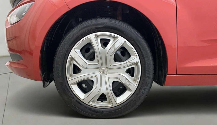 2021 Tata ALTROZ XT PETROL, Petrol, Manual, 21,415 km, Left Front Wheel