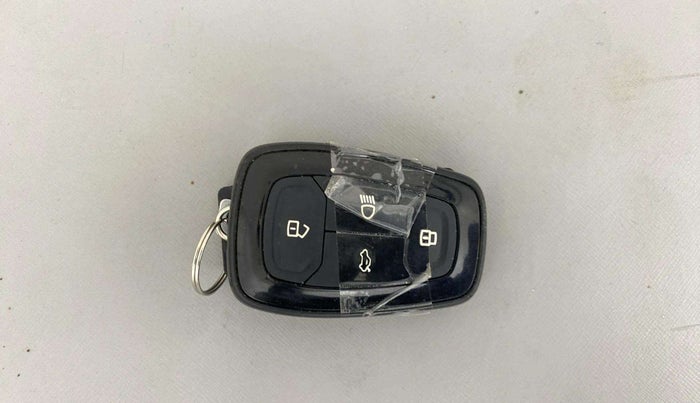2021 Tata ALTROZ XT PETROL, Petrol, Manual, 21,415 km, Key Close Up