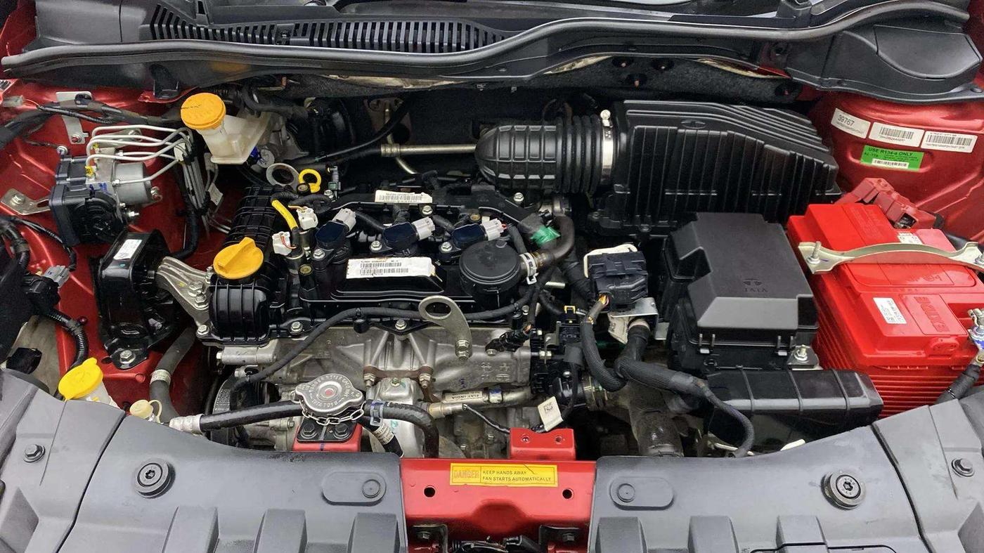 2021 Tata ALTROZ XT PETROL, Petrol, Manual, 21,415 km, Engine View