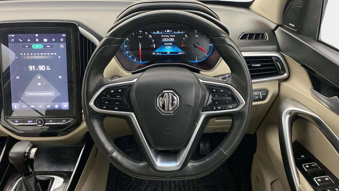 2022 MG HECTOR SHARP 1.5 PETROL CVT, Petrol, Automatic, 35,878 km, Steering Wheel Close Up