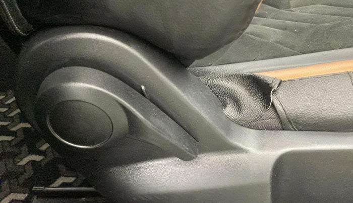 2021 Tata PUNCH ADVENTURE MT, Petrol, Manual, 41,434 km, Driver Side Adjustment Panel