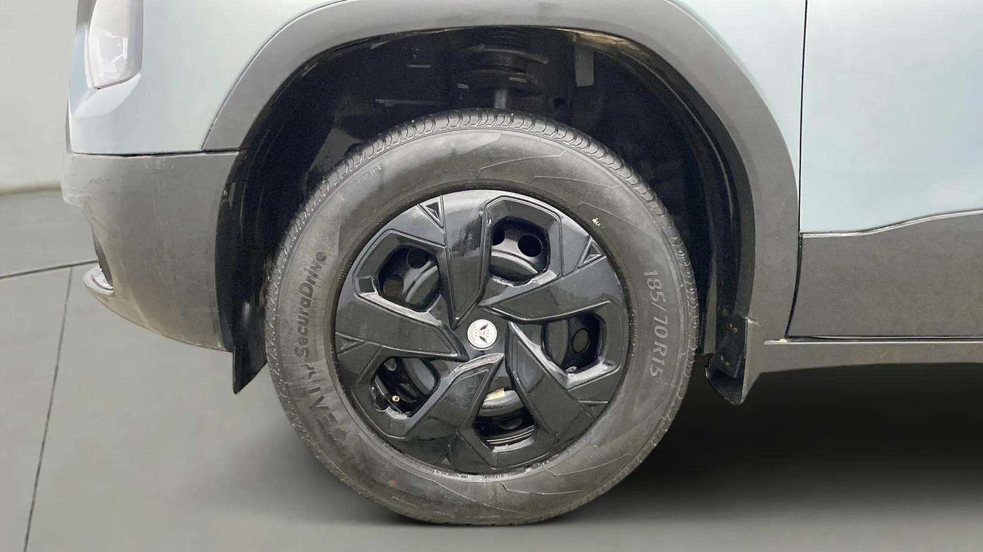 2021 Tata PUNCH ADVENTURE MT, Petrol, Manual, 41,434 km, Left Front Wheel