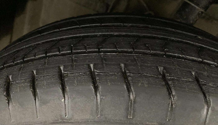 2022 Maruti Vitara Brezza VXI, Petrol, Manual, 67,564 km, Left Front Tyre Tread