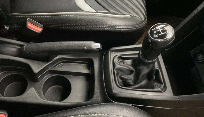 2022 Maruti Vitara Brezza VXI, Petrol, Manual, 67,564 km, Gear Lever
