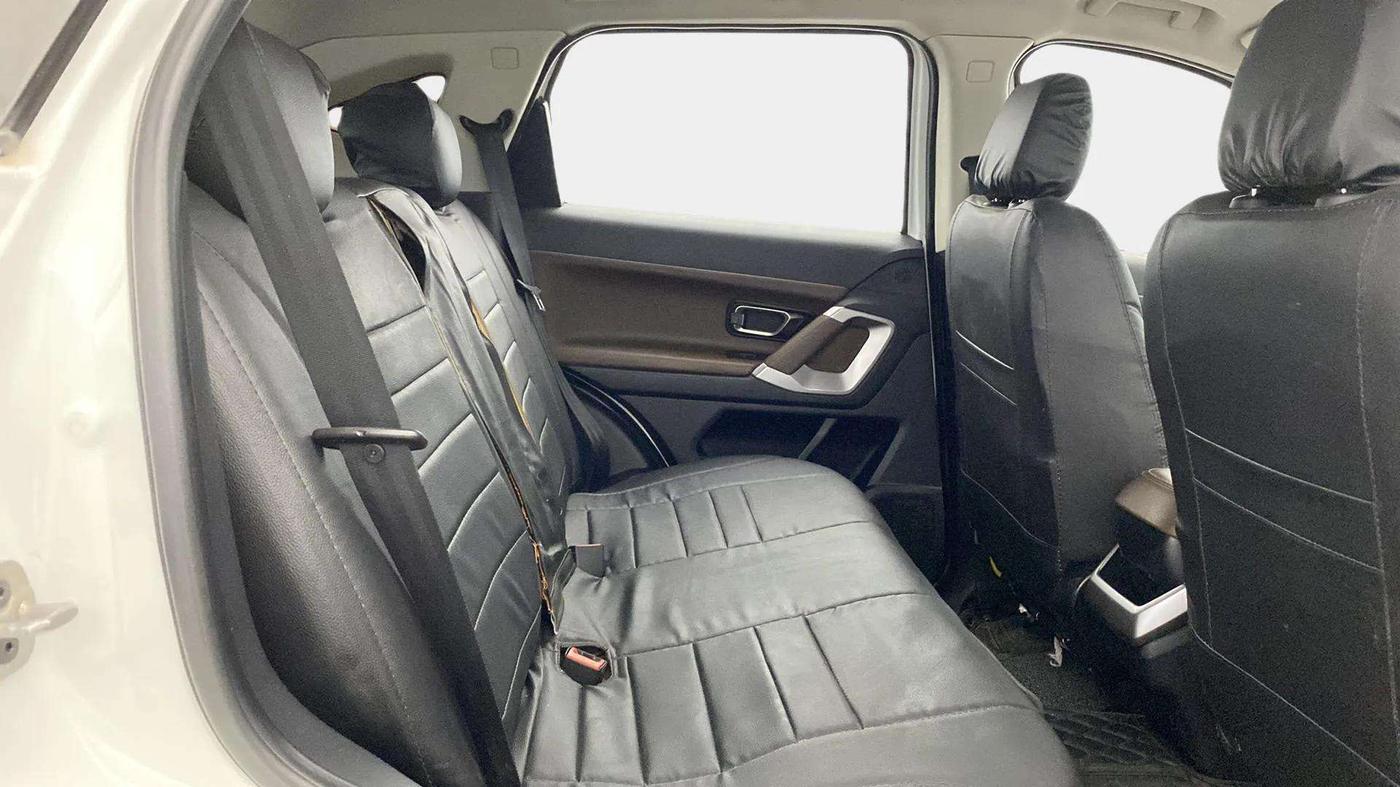 2021 Tata Harrier XZA PLUS 2.0L, Diesel, Automatic, 70,951 km, Right Side Rear Door Cabin