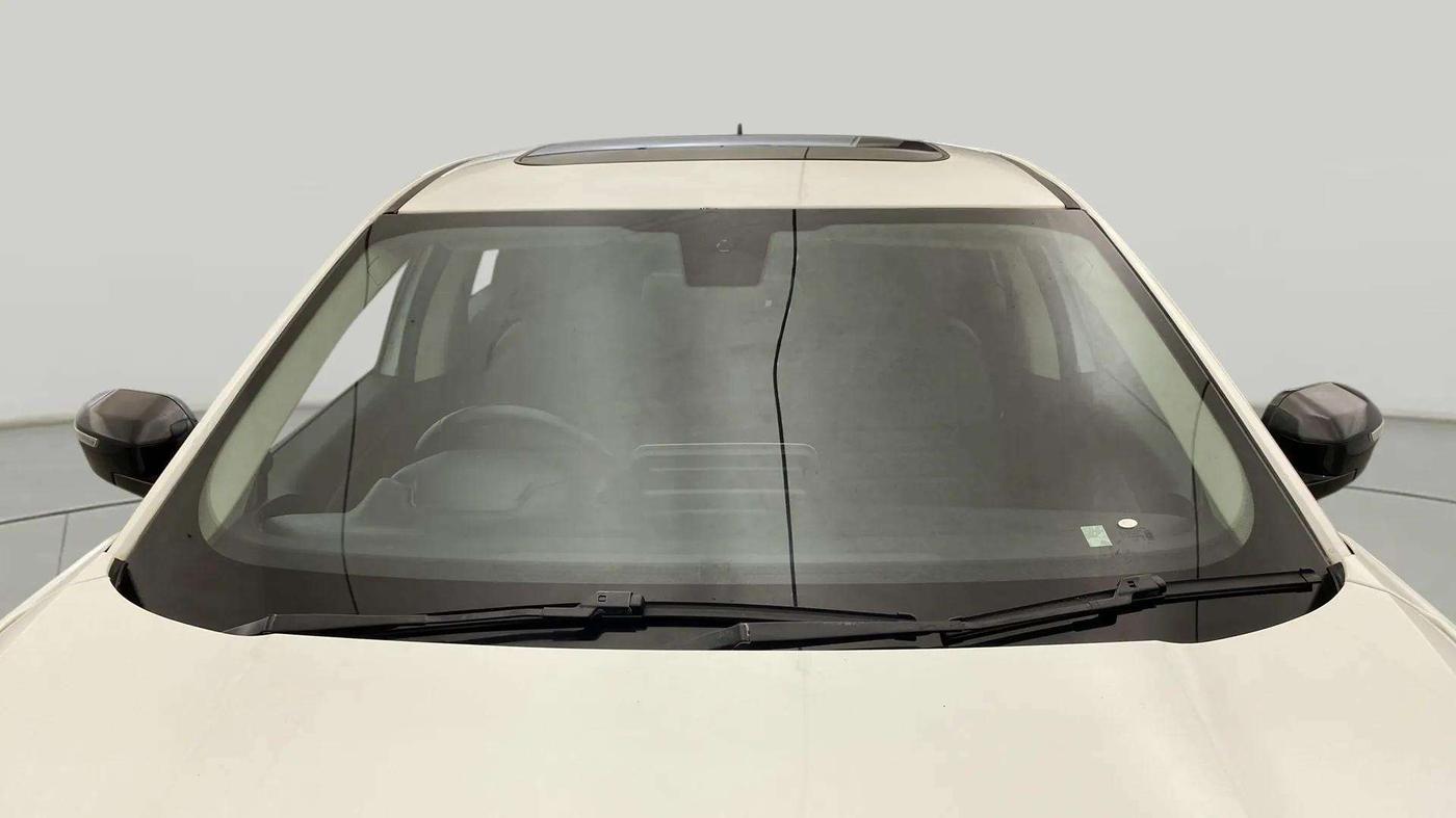 2021 Tata Harrier XZA PLUS 2.0L, Diesel, Automatic, 70,951 km, Front Windshield