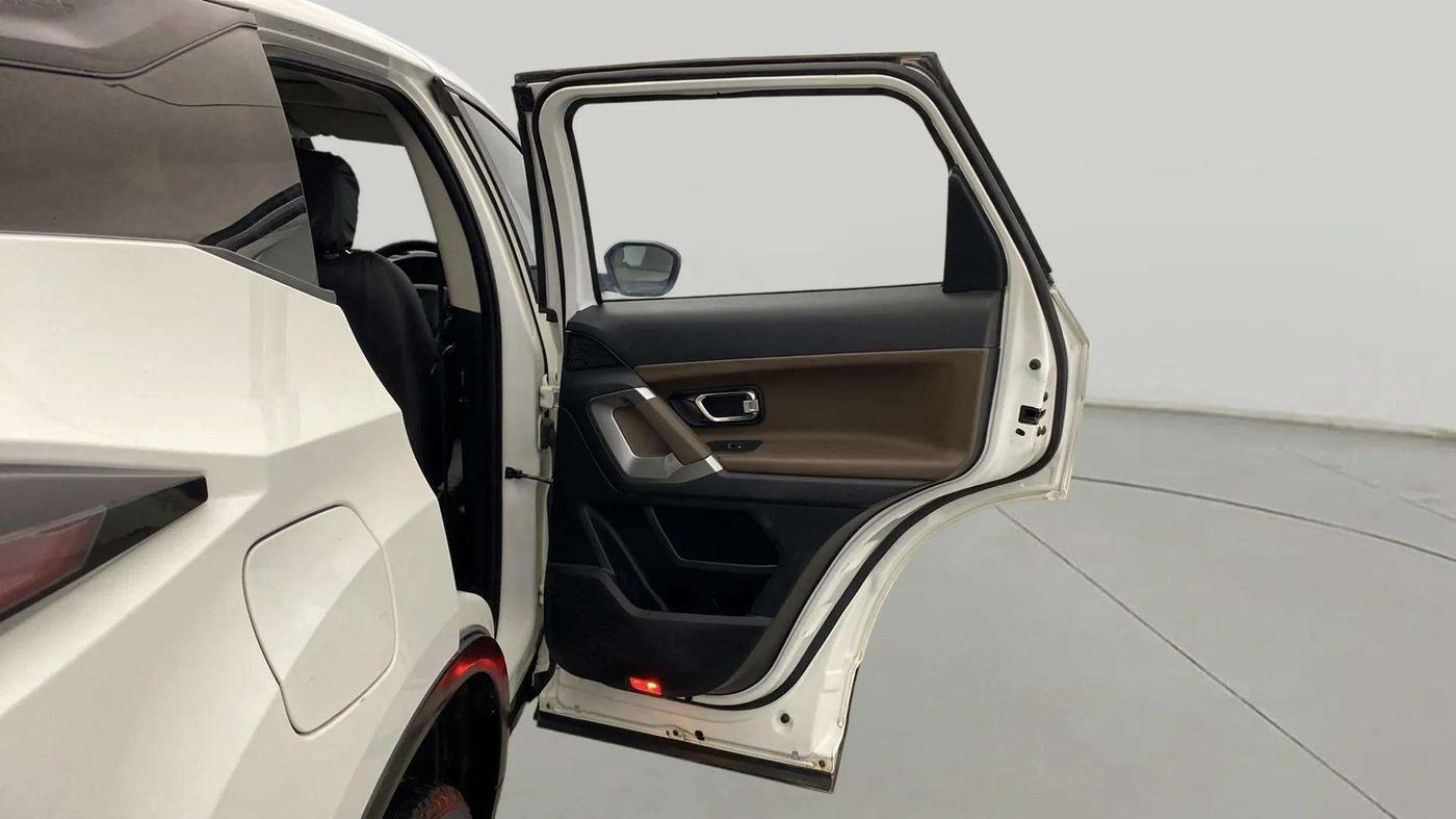 2021 Tata Harrier XZA PLUS 2.0L, Diesel, Automatic, 70,951 km, RHS Rear Door