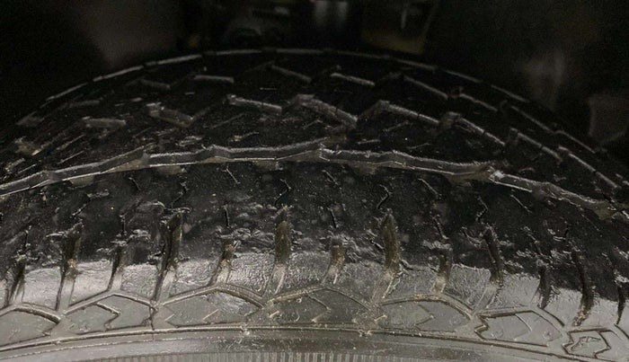 2021 Tata Harrier XZA PLUS 2.0L, Diesel, Automatic, 70,798 km, Right Front Tyre Tread