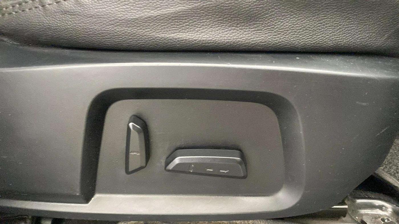 2021 Tata Harrier XZA PLUS 2.0L, Diesel, Automatic, 70,951 km, Driver Side Adjustment Panel
