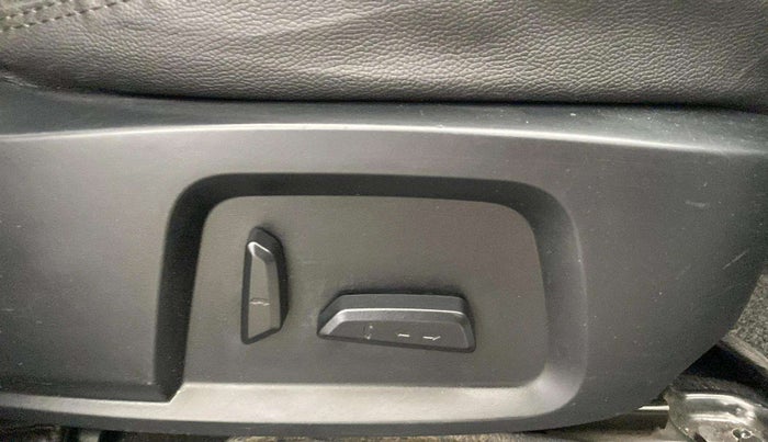 2021 Tata Harrier XZA PLUS 2.0L, Diesel, Automatic, 70,798 km, Driver Side Adjustment Panel