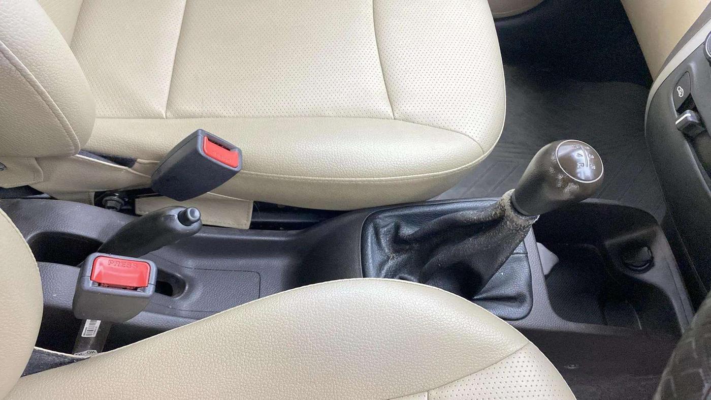 2017 Hyundai Eon ERA +, Petrol, Manual, 54,281 km, Gear Lever