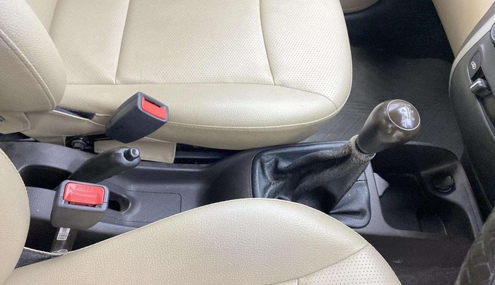 2017 Hyundai Eon ERA +, Petrol, Manual, 54,281 km, Gear Lever