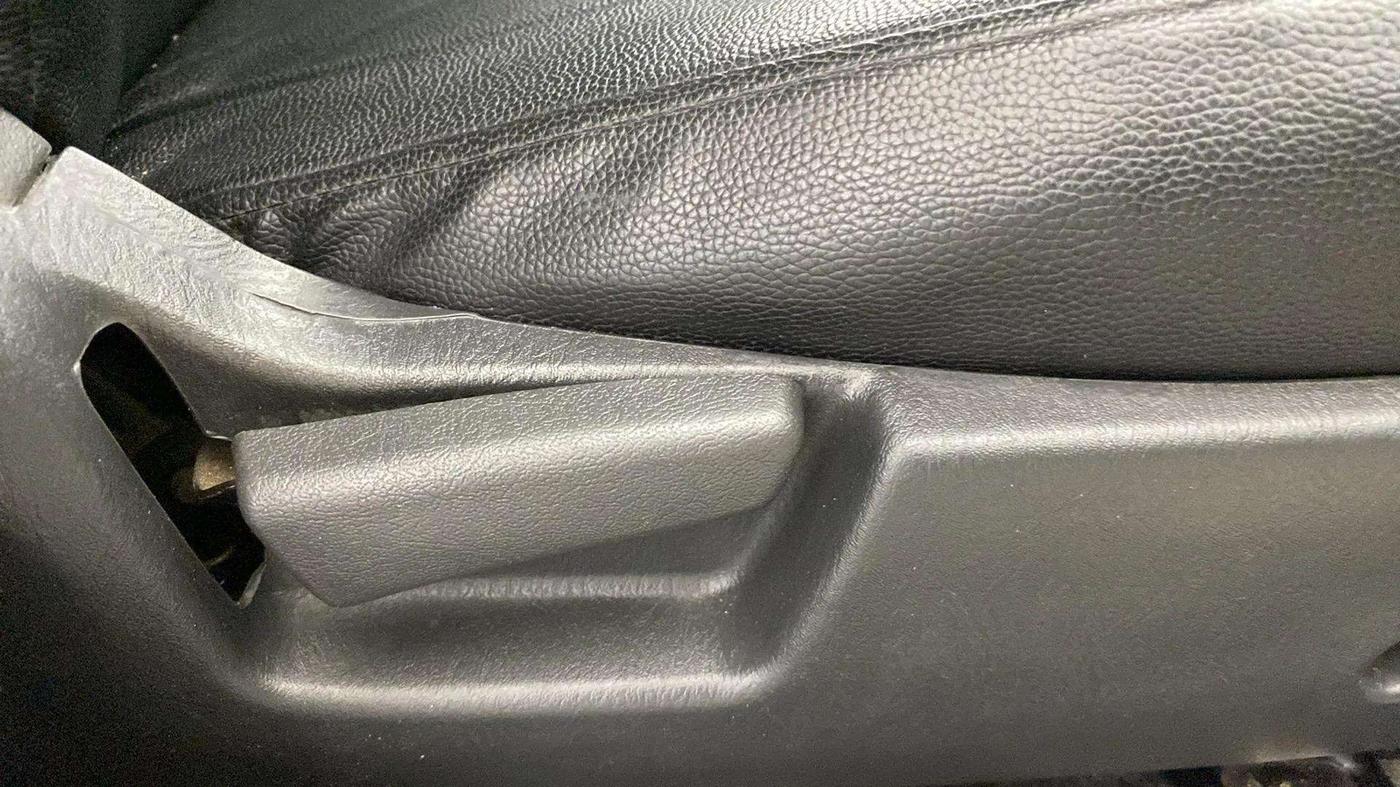 2017 Maruti Alto K10 VXI, Petrol, Manual, 97,123 km, Driver Side Adjustment Panel