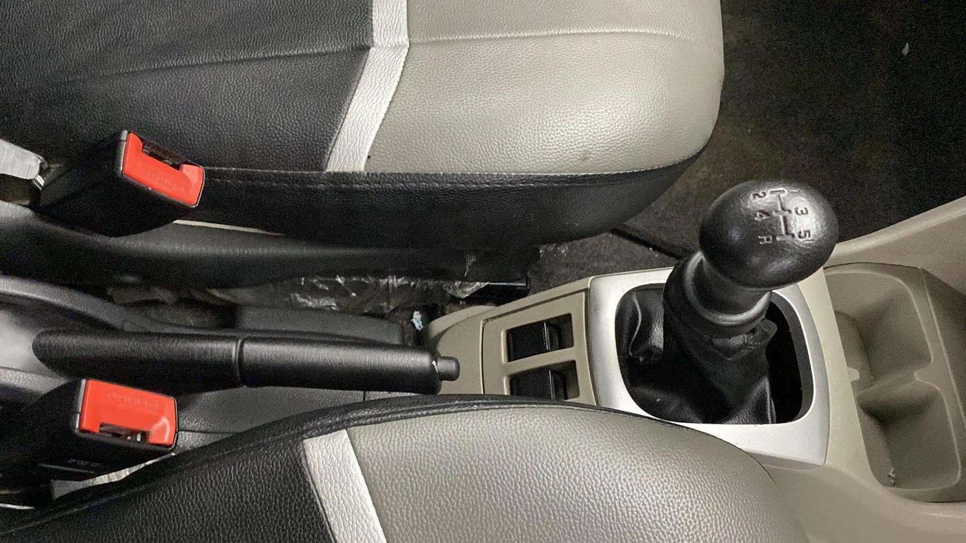 2017 Maruti Alto K10 VXI, Petrol, Manual, 97,123 km, Gear Lever