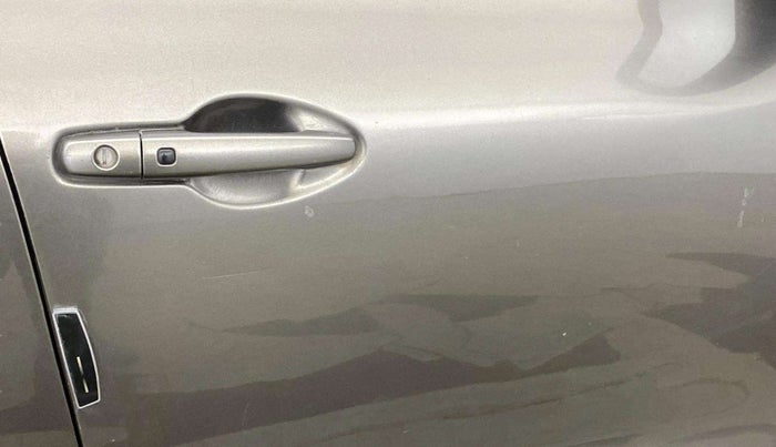 2018 Maruti Swift ZXI AMT, Petrol, Automatic, 64,710 km, Driver-side door - Minor scratches