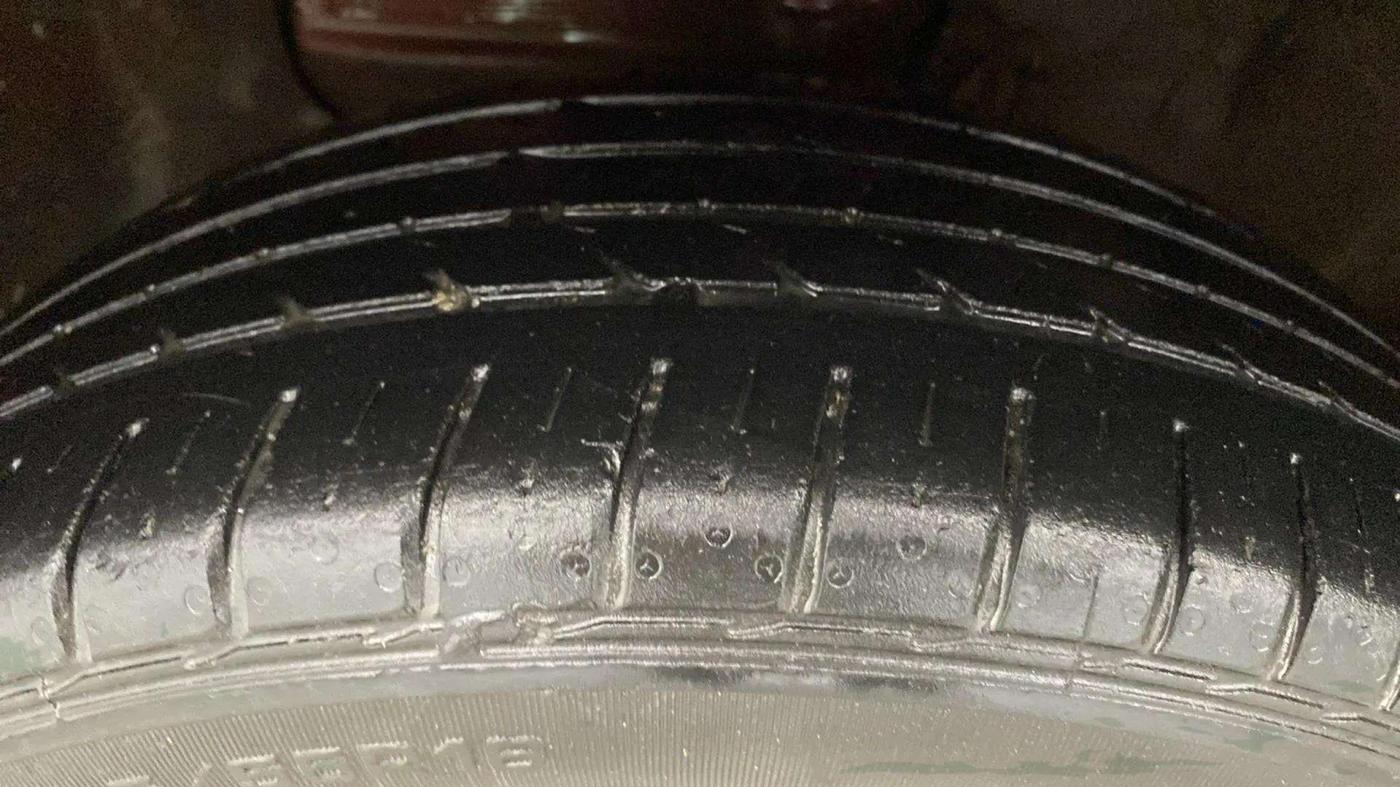 2017 Hyundai Elite i20 ASTA 1.2, Petrol, Manual, 51,784 km, Left Front Tyre Tread