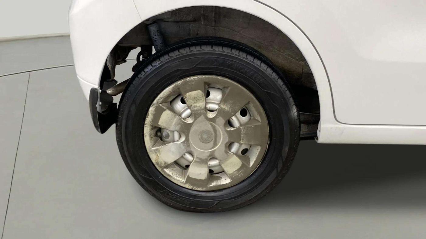 2014 Maruti Wagon R 1.0 LXI, Petrol, Manual, 64,541 km, Right Rear Wheel