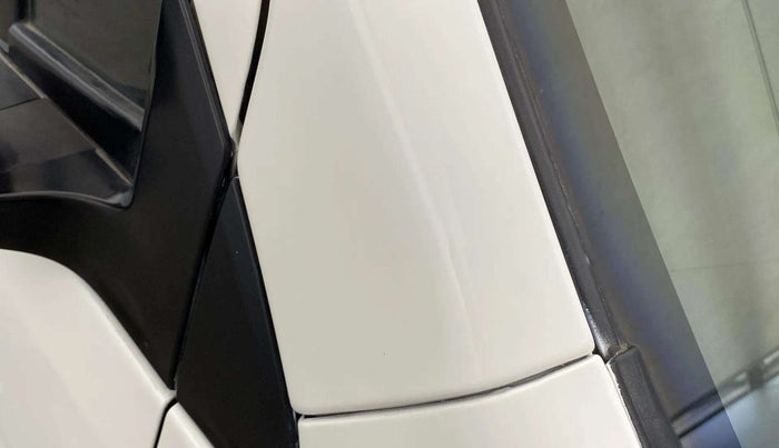 2014 Maruti Wagon R 1.0 LXI, Petrol, Manual, 64,541 km, Right A pillar - Minor scratches