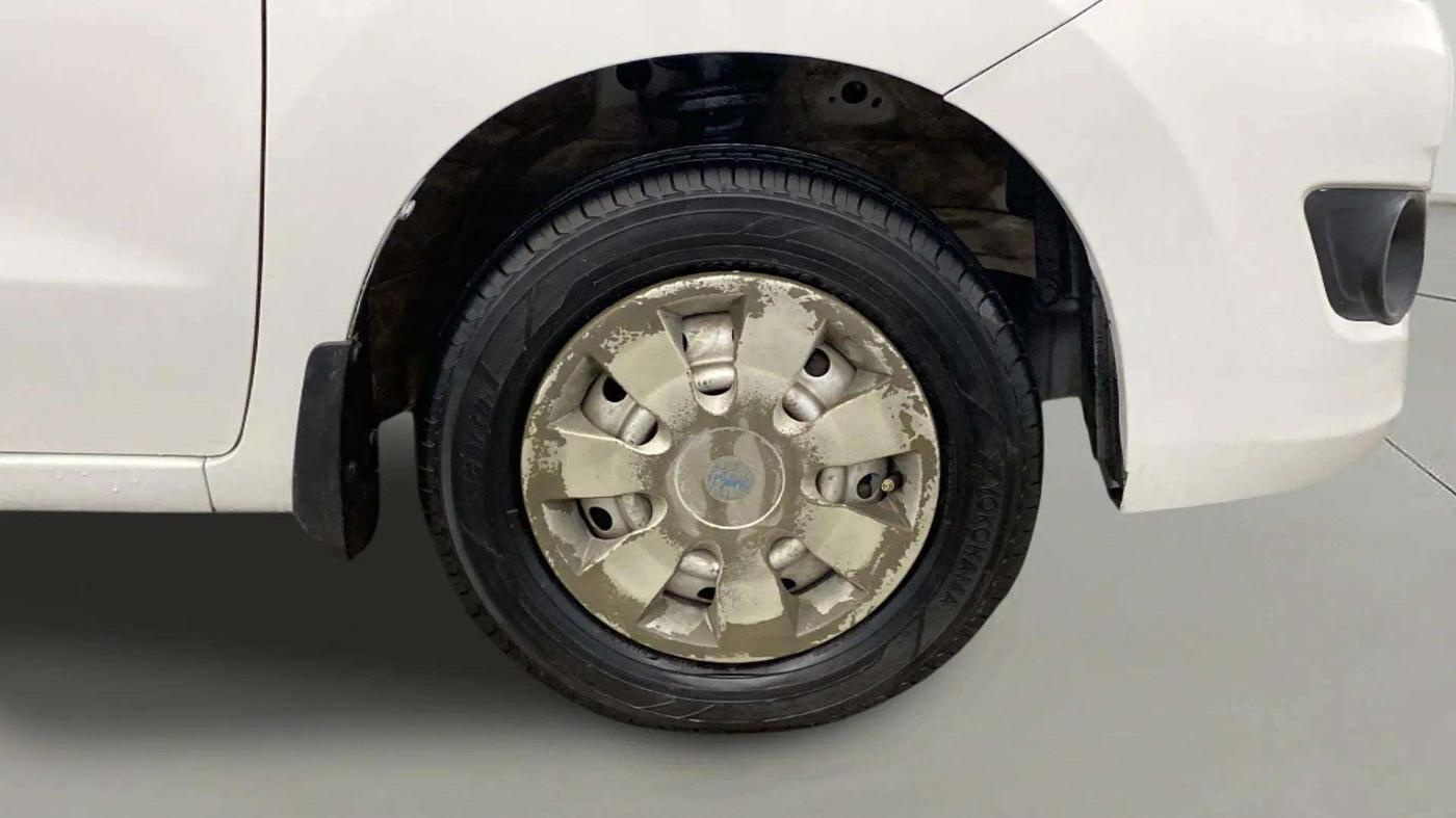 2014 Maruti Wagon R 1.0 LXI, Petrol, Manual, 64,541 km, Right Front Wheel