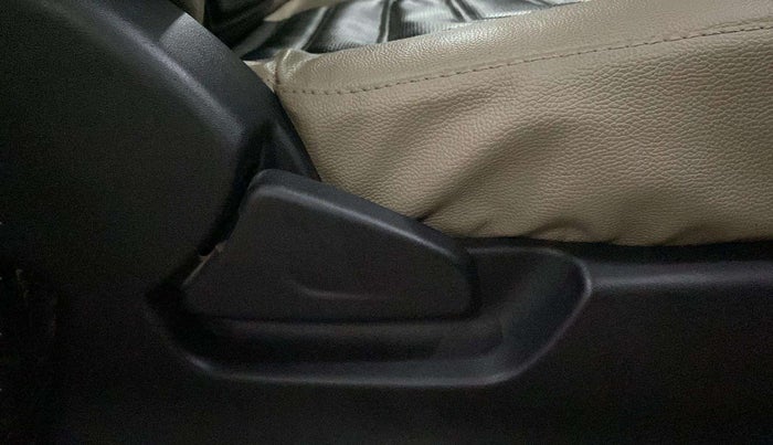 2018 Datsun Redi Go A, Petrol, Manual, 39,681 km, Driver Side Adjustment Panel