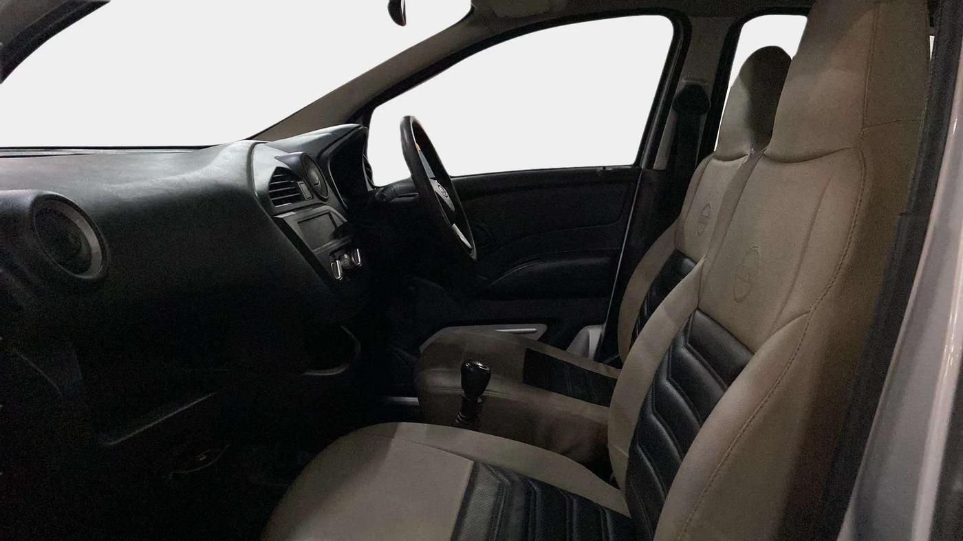 2018 Datsun Redi Go A, Petrol, Manual, 39,681 km, Right Side Front Door Cabin
