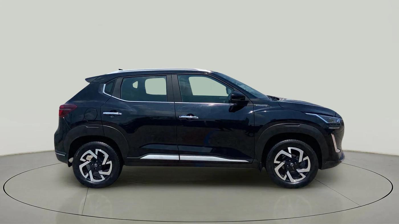 2023 Nissan MAGNITE XV PREMIUM, Petrol, Manual, 16,656 km, Right Side View