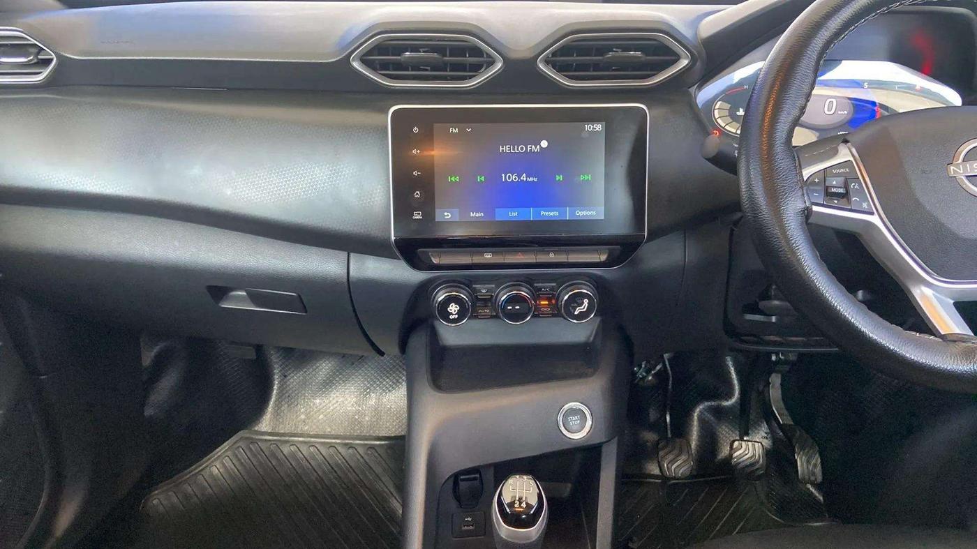 2023 Nissan MAGNITE XV PREMIUM, Petrol, Manual, 16,656 km, Air Conditioner
