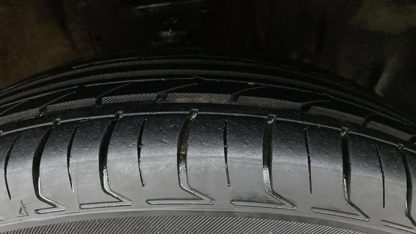 2019 Maruti New Wagon-R VXI 1.2 AMT, Petrol, Automatic, 67,661 km, Right Front Tyre Tread