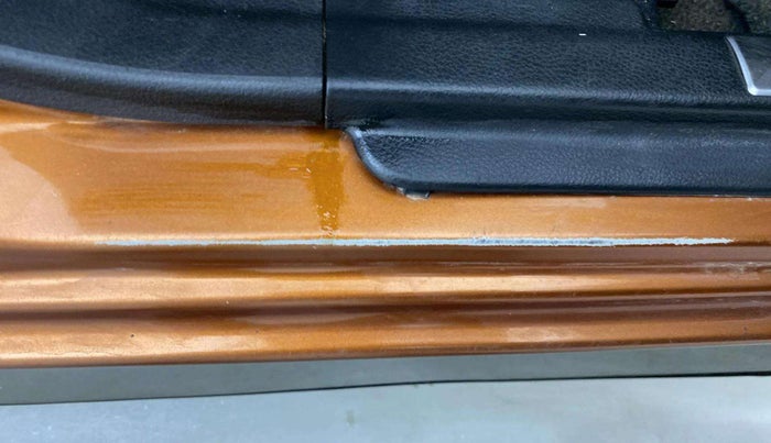 2019 Maruti New Wagon-R VXI 1.2 AMT, Petrol, Automatic, 67,628 km, Right running board - Minor scratches